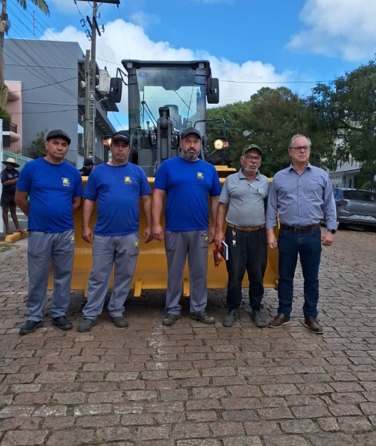 São Sepé é contemplado com pá carregadeira por meio de emenda da bancada gaúcha
