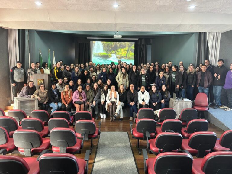 Semana da Enfermagem 2026 é aberta com homenagem e valorização aos profissionais da saúde