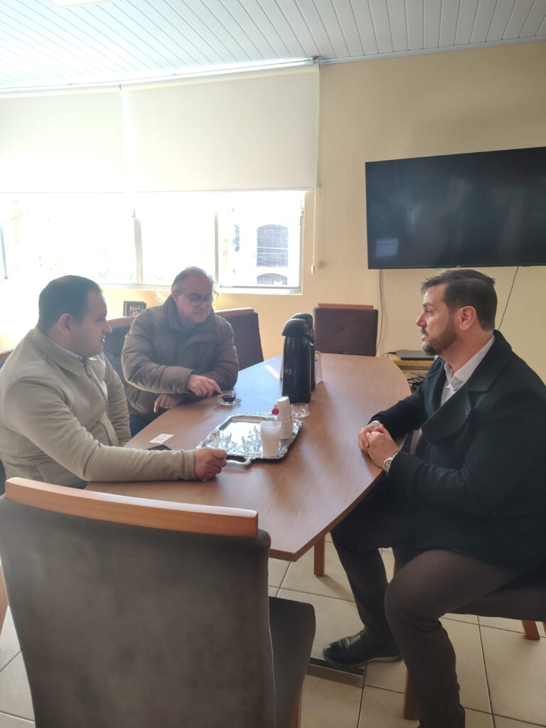 Prefeitura recebe visita do novo gerente da agência do Banrisul de São Sepé