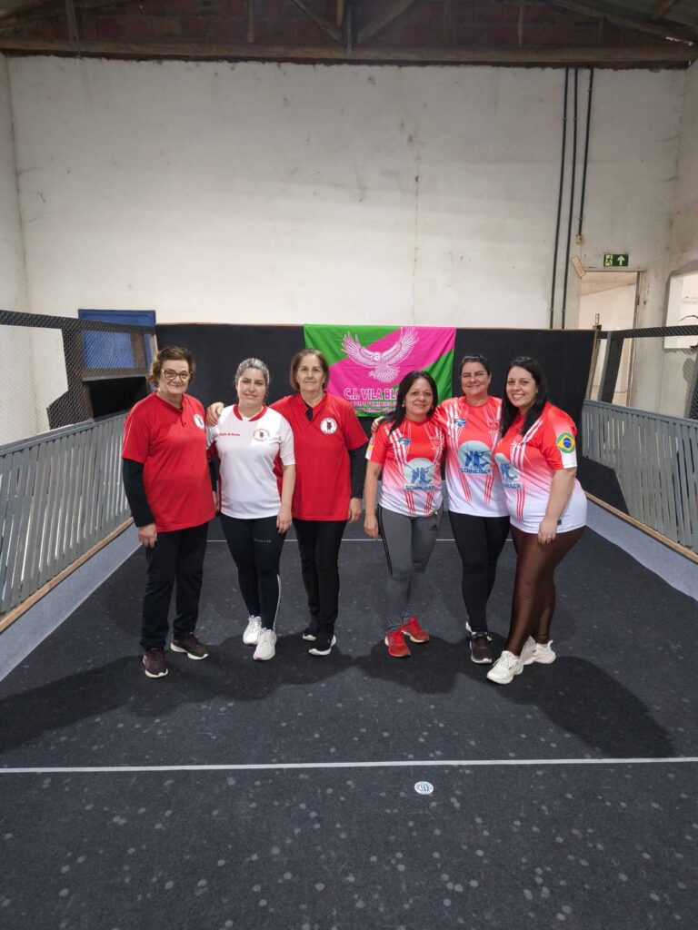 Teve início o Torneio Municipal de Bocha Feminina de Carpete, na Vila Block