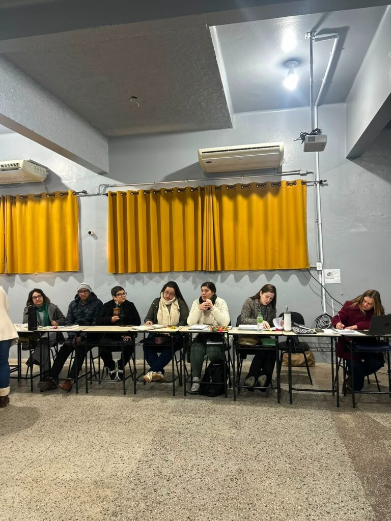 Reunião com diretores das escolas municipais debate planejamento e fortalecimento da educação