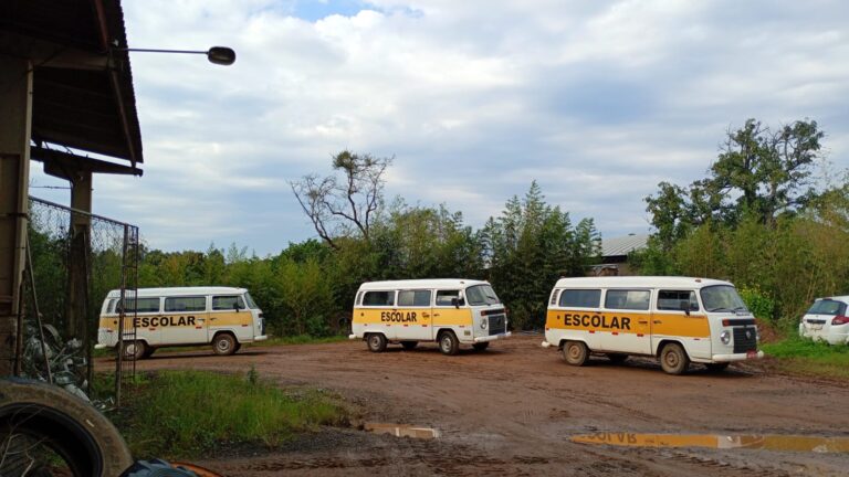 Secretaria de Educação realiza vistoria de rotina nos veículos do transporte escolar