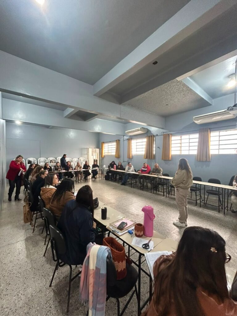 Município inicia organização da Semana da Pátria 2026 por meio da SMED