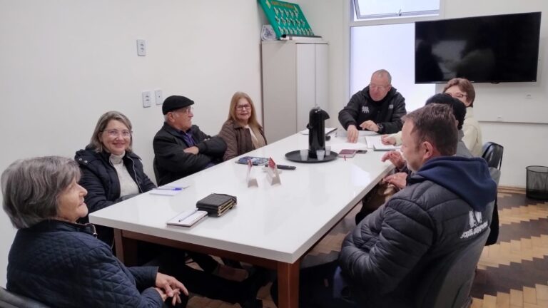 Conselho Municipal do Idoso debate atualização do estatuto e prepara programação da Semana do Idoso