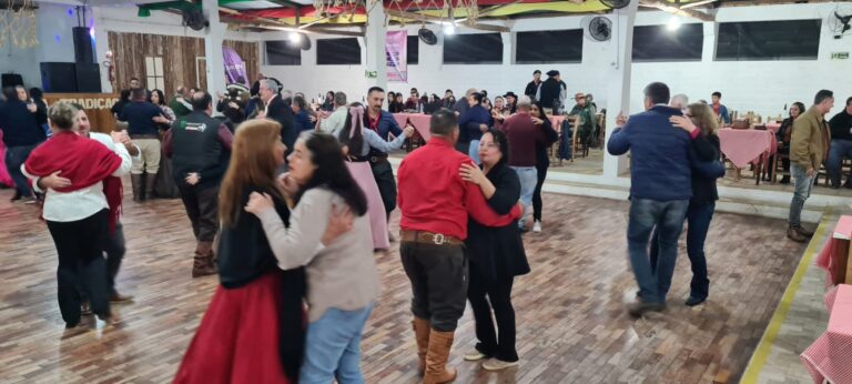 Galpão Tio Lautério reúne comunidade e valoriza a cultura gaúcha durante os Festejos Farroupilhas
