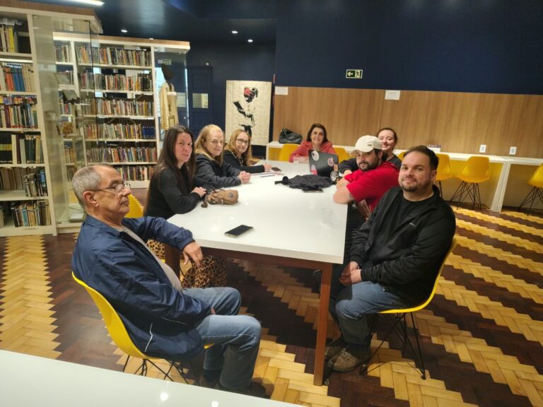 Conselho Municipal de Cultura realiza reunião na Biblioteca Pública Municipal